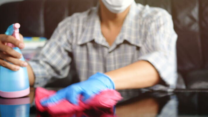 손 건강 한명 안전 사람 치료 고통 장비 환자 직물 잡기 최고 수비 바이러스 보호 위생 질병 상품 세제 서비스 번짐 분무기 지역 걸레 닦기 해결 전송 돌봄 소독 위생관리 정리함 제어 증상 코로나바이러스 4K MOV 해외동영상 클립영상 1 감정 컨셉 의학 모션 관리 신체부위 청소도구 동영상 파일형식 효과