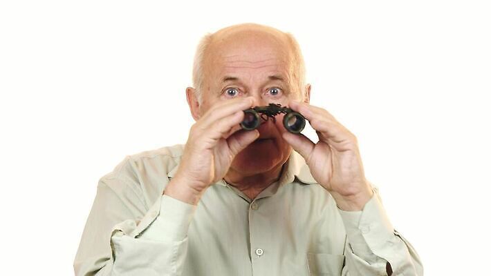 라이프스타일 할아버지 노년 감정 여유 여행 휴가 항해 건강 한명 미소 사람 여행객 화목 쌍안경 기쁨 자유 표현 주름 확대 60대 은퇴 검색 긍정 70대 네비게이션 고립 돌봄 스파이 조부모 4K MOV 해외동영상 클립영상 1 남자 컨셉 배_교통 가족 모션 표정 성인 생활 망원경 동영상 파일형식