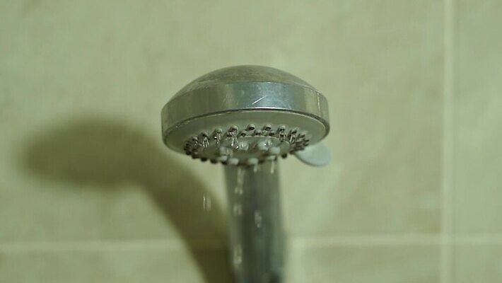 사람없음 물 물뿌리개 흐름 저축 추위 물방울 투명 가격 분무기 문제 노즐 배관공 샤워실 옛날 MP4 해외동영상 클립영상 자연요소 컨셉 금융 동영상 샤워시설 파일형식