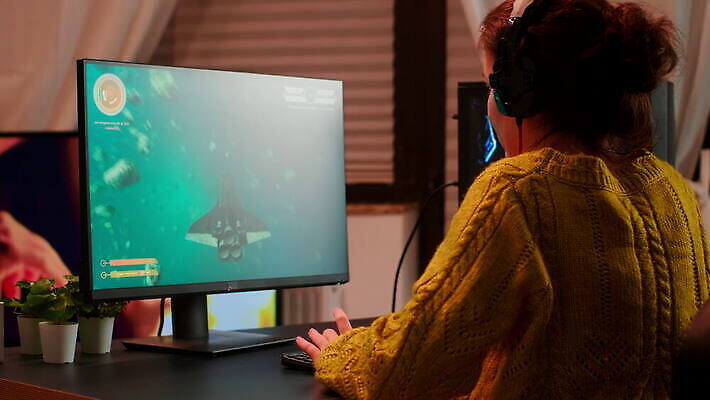 직업 라이프스타일 인터넷 놀이 주택 그래픽 컴퓨터 스크린 모니터 헤드폰 경쟁 흐름 분노 게임 키보드 네트워크 개울 야간 발사 사이버 슛 사수 온라인 동영상 게이머 분실 비디오게임 토너먼트 플레이어 크리에이터 4K MOV 해외동영상 클립영상 자연요소 감정 음향기기 컨셉 건물 생활 전자제품 강 파일형식 1인미디어