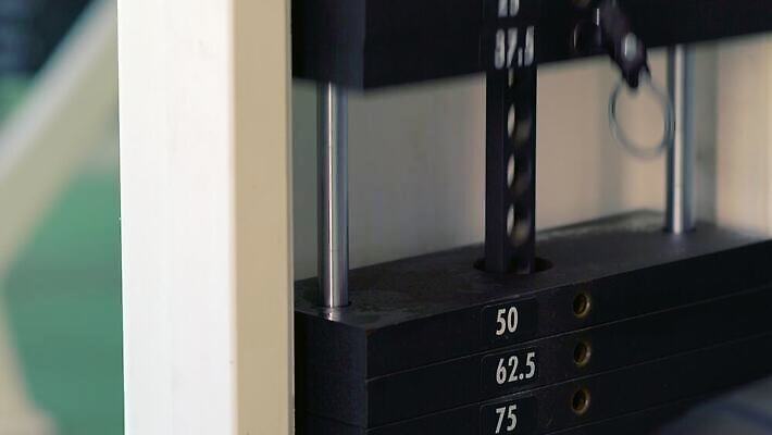 산업 스포츠 포즈 백그라운드 이동 모션 건강 사람없음 운동 힘 기계 장비 작업 몸무게 연습 묘사 체육관 눈금 순환 오르기 클립 기어 동영상 반항 반복 4K MOV 해외동영상 클립영상 컨셉 파일형식