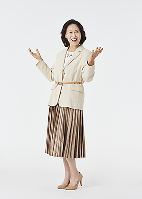 포토 JPG 스튜디오촬영 전신 우먼라이프 응시 여자 노년 할머니 실내 한명 미소 앞모습 옆모습 실버라이프 뷰티 손들기 한국인 60대 즐거움 흰배경 노인여자한명만 국내포토 1 라이프스타일 시선 감정 뷰포인트 백그라운드 모션 표정 사람 동양인 성인 내부 흰색 여자한명만 노인여자만 파일형식