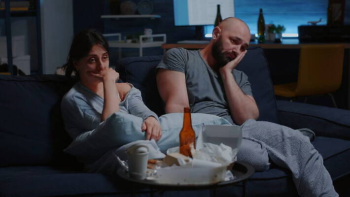 커플 감정 스트레스 건강 피곤 성인 외침 고통 슬픔 표현 체험 좌절 고독 눈물 걱정 불행 문제 긴장 우울증 자살 적자 피해자 혼자 정신건강 4K MOV 해외동영상 클립영상 컨셉 관계 사람 소리 피해 질병 동영상 파일형식