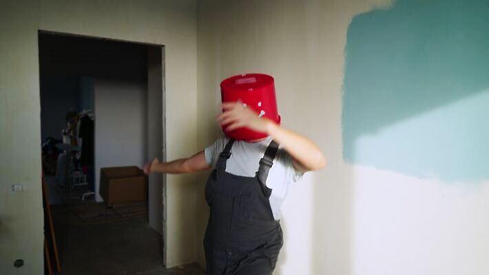 직업 라이프스타일 행복 감정 산업 유니폼 노동자 주택 한명 미소 사람 빨간색 머리 군인 댄서 표현 춤 업무 유머 엔지니어 플랫 수리 감독 플라스틱 종업원 양동이 서비스 건축업자 계약자 공예가 드러머 숨기 착용 콘크리트 4K MOV 해외동영상 클립영상 1 옷 건축 컬러 모션 재질 문화예술 표정 건물 생활 신체부위 작업 기술자 계약 동영상 국군 파일형식