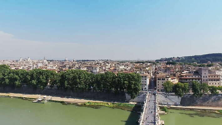 유럽 종교 문화 여행 건축양식 파노라마 풍경 사람없음 건물 물 강 도시풍경 반사 성당 교회 항구 맑음 이탈리아 도시 로마 정사각형 장면 스카이라인 랜드마크 로마인 르네상스 바실리카 수도권 4K MOV 해외동영상 사도궁 클립영상 자연요소 도형 건축물 건축 나라 종교건축 교통시설 날씨 촬영기법 인종 궁전 지역 동영상 바티칸 파일형식