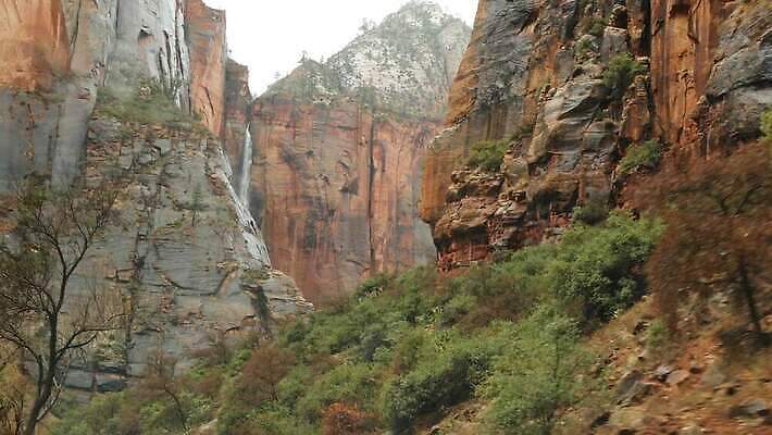 여행 겨울 항해 사람없음 빨간색 골짜기 미국 폭포 안개 황무지 분위기 땅 인도인 돌산 환경보전 산등성이 지역 사암 애리조나 벌거벗은 시온산 자동 지질학 특별함 4K MP4 해외동영상 클립영상 외국인 계절 교육 컬러 컨셉 북아메리카 배_교통 자연 날씨 산 동양인 돌_바위 사회이슈 동영상 파일형식