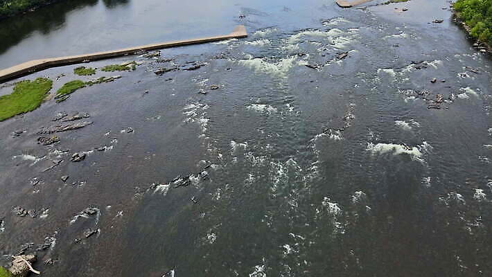 나무 구름 계절 공원 여행 자연 파노라마 풍경 사람없음 야외 초록색 물 여름 관광지 강 반사 환경 계곡 맑음 미국 봄 폭포 숲 장면 내추럴 랜드마크 조감도 4K MOV 해외동영상 클립영상 자연요소 식물 공공시설 컬러 북아메리카 날씨 촬영기법 생태계 동영상 파일형식