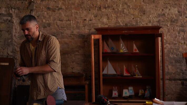 디자인 조각 가구 백그라운드 비즈니스 주택 한명 취미 내부 목재 장식 상자 수확 공구 업무 클래식 우아함 수리 목수 질감 목공예 잡동사니 DIY 고체 공예가 복원 수목 핸드메이드 4K MP4 해외동영상 클립영상 나무 직업 1 생활용품 컨셉 농업 재료 사람 건물 도구 작업 공예 동영상 파일형식