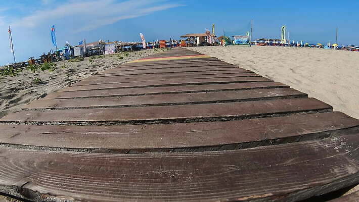 길 모래 바다 여행 백그라운드 자연 탁자 하늘 휴가 사람없음 야외 목재 물 파란색 모래사장 햇빛 태양 산타클로스 걷기 맑음 산책 산책로 흰색 널 쿠바 내추럴 자메이카 1인칭시점 플로리다 비어있는 4K MOV 해외동영상 클립영상 자연요소 나무 시선 컬러 가구 크리스마스 북아메리카 재료 모션 날씨 휴식 미국 중앙아메리카 생태계 동영상 파일형식