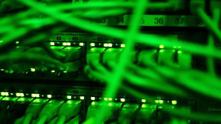 디자인 산업 과학 인터넷 통신 부분 기술 사람없음 빛 컴퓨터 자료 어둠 장비 정보 그물 네트워크 플러그 코드 전기에너지 연결 접속 속도 전자 철사 섬유 스위치 랜 서버 신발장 하드웨어 네트워킹 MOV 해외동영상 클립영상 전자제품 에너지 직물 동영상 파일형식