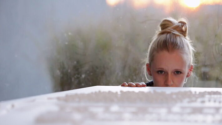 백인 모델 응시 여자 건축양식 청소년 노동자 독일 실내 한명 10대 금발 연주자 엔지니어 건축가 마네킹 준비 조절 뮌헨 바이에른 성인여자만 성인여자한명만 MOV 해외동영상 클립영상 서양인 직업 1 헤어스타일 시선 건축 유럽 사람 내부 음악가 기술자 동영상 여자만 여자한명만 성인만 파일형식