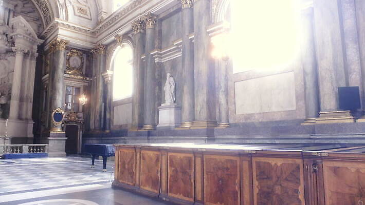 스웨덴 사람없음 조각상 뷰티 교회 수확 예수 클래식 신성 사당 숭배 스칸디나비아 스톡홀름 4K MOV 해외동영상 클립영상 컨셉 농업 종교건축 북유럽 건물 조형물 신_종교 동영상 파일형식