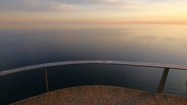 도로 길 여행 자연 날씨 풍경 사람없음 야외 관광지 빛 햇빛 일몰 암석 경계선 전원 스페인 철책 콘크리트 패닝샷 결석 남유럽 4K MOV 해외동영상 클립영상 유럽 선 교통시설 촬영기법 태양 노을 돌_바위 전기에너지 경계 생태계 동영상 파일형식