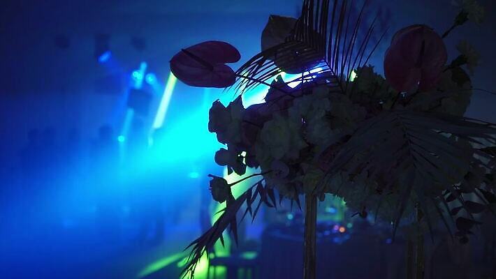 라이프스타일 여자 남자 행복 실루엣 음악 모션 휴가 기념 함께함 사람 이벤트 사람없음 빛 파티 콘서트 공연 댄서 무대 축하 춤 바 화려 그룹 연기 군중 야간 클럽 디스코 긍정 유흥 MOV 해외동영상 클립영상 자연요소 직업 감정 컨셉 문화예술 촬영기법 생활 동영상 파일형식