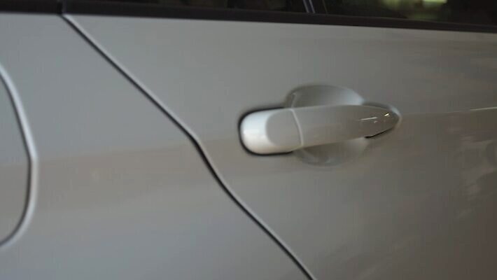 모양 모델 디자인 도로 선 컬러 백그라운드 패턴 부분 자동차 사람없음 빛 금속 운전 골동품 오염 역사 클래식 수집 향수 묘사 속도 복고 모터 범퍼 옛날 자동 차고 스타일 4K MOV 해외동영상 클립영상 길 육상교통 컨셉 무늬 교통시설 모션 재질 화장품 동영상 파일형식