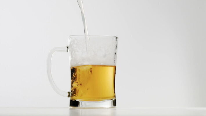 음료 백그라운드 오렌지 모션 유리 맥주 주류 사람없음 컵 노란색 거품 젖음 머그컵 추위 흰색 물방울 알코올 신선 액체 황금 붓기 떨어짐 큼 가득함 오브젝트 상쾌 서리 느림 양조 스플래쉬 비어있는 유체 MOV 해외동영상 클립영상 식기 감정 컬러 컨셉 과일 재질 크기 동영상 파일형식