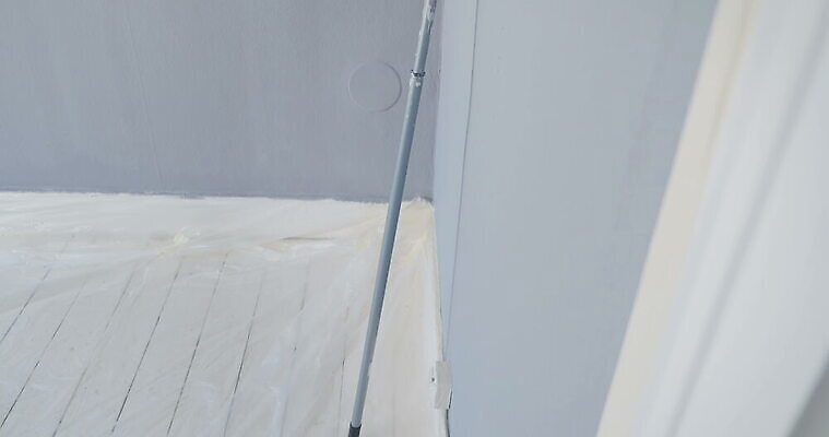 벽 컨셉 아파트 주택 실내 사람없음 내부 건물 장식 인테리어 우주 페인트 방 회색 공구 붓 업무 변화 수리 묘사 오브젝트 그림 롤 롤러 화가 부활 DIY 업그레이드 프로젝트 MOV 해외동영상 클립영상 직업 건축물 디자인 컬러 취미 도구 작업 동영상 파일형식