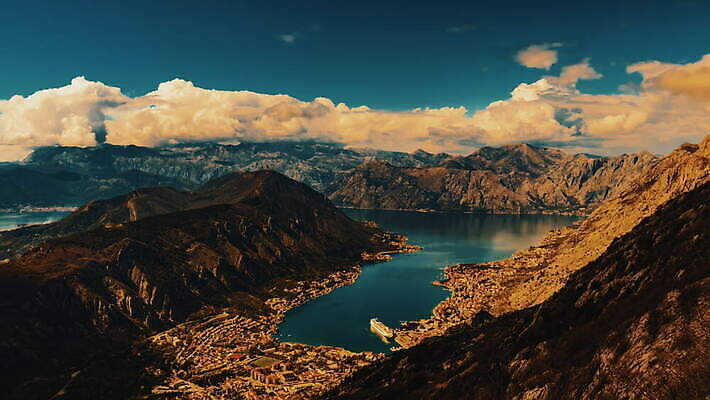 유럽 백그라운드 자연 하늘 산 사람없음 야외 보트 몬테네그로 4K MOV 해외동영상 클립영상 나라 배_교통 생태계 동영상 파일형식