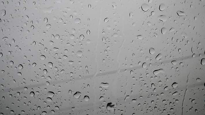 계절 백그라운드 패턴 창문 모션 자동차 자연 유리 벽지 하늘 표면 날씨 추상 휴가 사람없음 장식 초록색 물 파란색 빛 뷰티 반사 환경 거품 젖음 흐름 추위 흰색 물방울 축하 신선 투명 액체 떨어짐 이슬 시원함 빗방울 질감 분무기 4K MOV 해외동영상 슬로모션 클립영상 자연요소 육상교통 컬러 컨셉 무늬 재질 촬영기법 비_날씨 생태계 동영상 파일형식