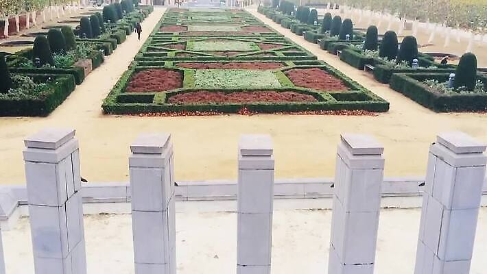 외관 유럽 여행 건축양식 교통시설 호텔 휴가 거리 사람없음 건물 도시풍경 여행객 상점 식당 카페 도시 역사 고급 도심 벨기에 지역 타운 대도시 카페테리아 일반 구시가지 랜드마크 부티크 브뤼셀 유럽연합 전국 MOV 해외동영상 클립영상 건축물 건축 나라 교통 컨셉 숙소 사람 풍경 시설 동영상 서유럽 파일형식