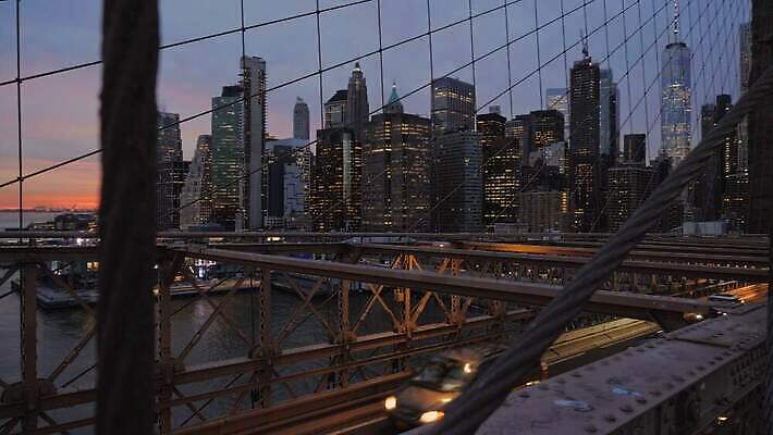 길 건축양식 전등 사람없음 건물 물 금융 빛 강 도시풍경 사무실 탑 고층빌딩 웹 미국 도시 분위기 도심 야간 번개 뉴욕 장면 지역 대도시 동쪽 스카이라인 맨해튼 제국 브루클린 4K MOV 해외동영상 클립영상 자연요소 건축물 건축 컨셉 북아메리카 인터넷 비즈니스 날씨 조명 풍경 빌딩 경제 방향 동영상 파일형식