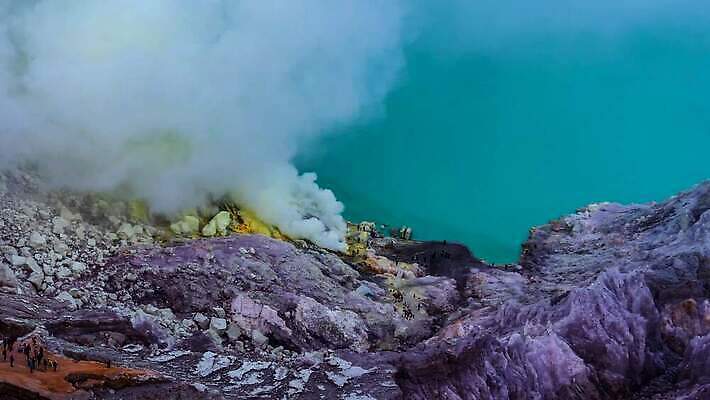 지구 호수 섬 여행 자연 바람 산 사람 사람없음 여행객 계곡 안개 뜨거움 연기 위험 폭발 땅 질감 화산 오르기 인도네시아 먼지 분화구 용암 가스 랜드마크 스모그 유황 4K 타임랩스 MOV 해외동영상 클립영상 자연요소 아시아 컨셉 모션 날씨 촬영기법 생태계 동영상 파일형식
