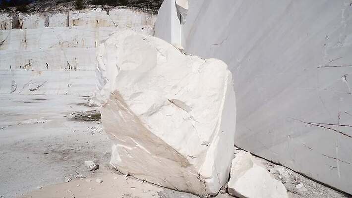 산업 지구 호수 바다 백그라운드 자연 산 사람없음 야외 파란색 환경 흰색 업무 오픈 큼 땅 발굴 날것 대리석 지역 무거움 자원 공학 내추럴 땅바닥 땅파기 마케도니아 석회암 지질학 착취 채석 추출 4K MP4 해외동영상 클립영상 교육 컬러 재료 바닥 암석 작업 무게 크기 생태계 동영상 파일형식 남유럽