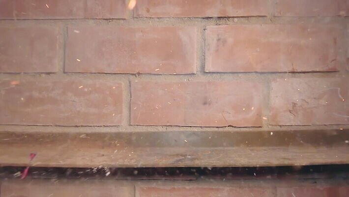 크리스마스 오렌지 불 불꽃 벽돌 새해 폭죽 불꽃놀이 사람없음 빛 크래커 힘 소리 뜨거움 균열 연기 폭발 12월 폭발물 폭탄 가루 시끄러움 라이터 파열 다이너마이트 심지 점화 화상 MOV 해외동영상 슬로모션 클립영상 자연요소 기념일 무기 과일 모션 놀이 촬영기법 쿠키 날짜 상처 동영상 파일형식