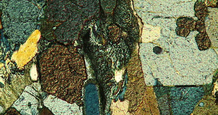 컬러 과학 현미경 사람없음 파란색 빛 컬러풀 갈색 확대 제비꽃 지역 암초 지질학 화강암 4K 현미경관찰 MOV 해외동영상 클립영상 교육 꽃 실험기구 암석 관찰 동영상 파일형식