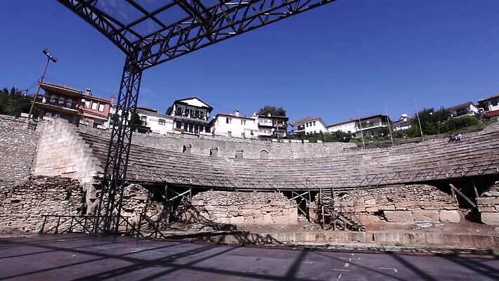문화 건축양식 풍경 사람없음 여름 봄 수확 재산 장면 타운 천연기념물 마케도니아 옛날 원형극장 파멸 MOV 해외동영상 클립영상 계절 건축 컨셉 농업 금융 도시 극장 동영상 파일형식 소멸 남유럽