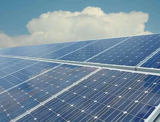 산업 조명 세포 사람없음 파란색 햇빛 태양 환경 힘 재활용 장비 발전기 에너지 판넬 뜨거움 변화 역 망토 하이테크 연료 공학 세대 베터리 전환 공급 4K MOV 해외동영상 클립영상 자연요소 교육 컬러 컨셉 교통시설 기술 발전소 친환경 동영상 파일형식