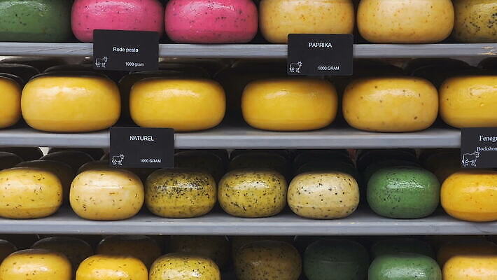 선 음식 치즈 선반 파프리카 사람없음 빨간색 초록색 컬러풀 노란색 세일 상점 유로 시장 상품 가격 향신료 네덜란드 내추럴 많음 페스토 MOV 해외동영상 클립영상 유럽 컬러 가구 컨셉 돈 채소 유제품 소스_음식 동영상 향미료 파일형식