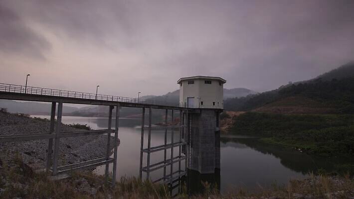 공원 공공시설 호수 컬러 건축양식 자연 아침 주택 풍경 사람없음 야외 목재 물 여름 강 햇빛 태양 일출 새벽 폭포 흐름 에너지 저수지 연못 개울 댐 만족 공학 단계 비버 전국 공급 4K 타임랩스 MP4 해외동영상 클립영상 주간 자연요소 나무 계절 교육 건축 감정 컨셉 재료 촬영기법 건물 노을 시설 생태계 동영상 파일형식