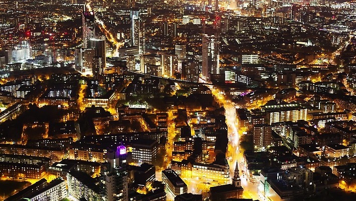 야경 건축양식 거리 사람없음 야외 건물 관광지 빛 하이앵글 도시풍경 도시 도심 저녁 시티라이프 항공촬영 랜드마크 4K MP4 해외동영상 클립영상 라이프스타일 건축물 건축 뷰포인트 여행 풍경 야간 동영상 파일형식 풍경_경치