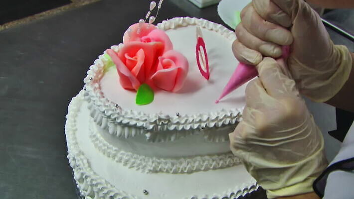 손 음식 재료 디저트 요리 사람없음 케이크 주방 식당 초콜릿 요리사 빵집 우유 달콤 설탕 굽기 믹서 크림 준비 만들기 버터 페스츄리 MOV 해외동영상 스펀지케이크 클립영상 직업 빵 모션 유제품 신체부위 상점 맛 구이 동영상 파일형식