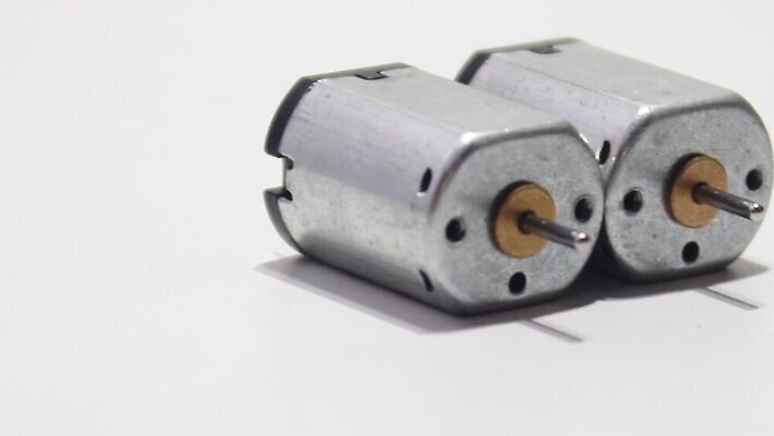 직업 백그라운드 장신구 부분 모션 기술 취미 사람없음 카메라 금속 디지털 검은색 기계 장비 시험 전선 흰색 업무 수리 헬리콥터 작음 플라스틱 스마트 묘사 프로펠러 회전 전자 섬유 모터 조립 항공촬영 혁명 고립 드론 자동화 제어 탄소 MOV 해외동영상 클립영상 교육 뷰포인트 컬러 컨셉 재질 비행기 전자제품 직물 작업 크기 동영상 파일형식