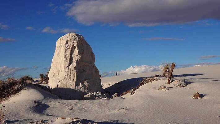 공원 모래 파도 조각 여행 곡선 자연 하늘 건조 사람없음 파란색 모래사장 미국 사막 흰색 황무지 모래언덕 언덕 질감 가뭄 기념물 천연기념물 내추럴 뉴멕시코 잔물결 전국 지질학 4K MP4 해외동영상 클립영상 공공시설 교육 물결 선 바다 컬러 북아메리카 날씨 생태계 동영상 파일형식