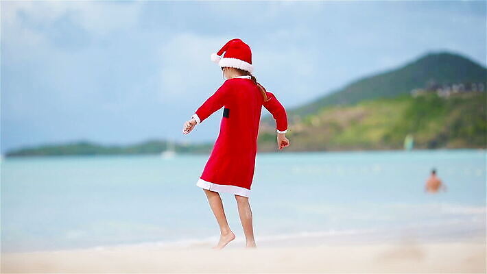 백인 모자 1 드레스 계절 행복 얼굴 어린이 바다 크리스마스 휴가 새로움 선물 한명 미소 장식 빨간색 산타클로스 기쁨 바위 흰색 아기 신용카드 작음 연도 그림 흥분 엽서 이국적 크리스마스이브 터키석 클라우스 MOV 해외동영상 클립영상 서양인 잡화 옷 기념일 감정 컬러 컨셉 표정 사람 신체부위 금융 돌_바위 크기 보석 편지 동영상 파일형식