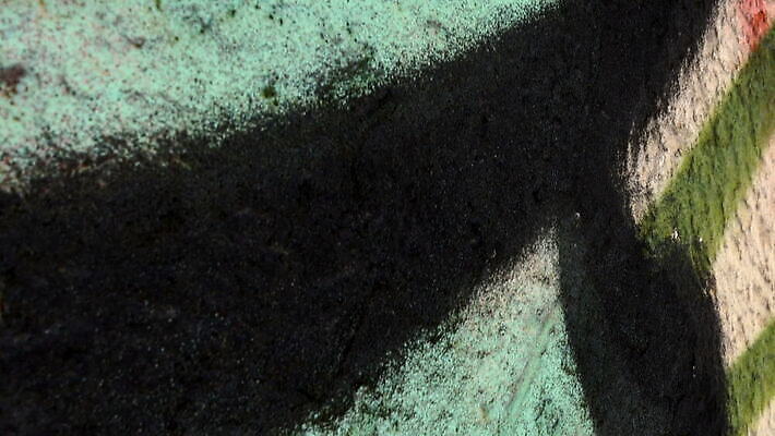 디자인 벽 컬러 백그라운드 추상 벽돌 미술 사람없음 건물 빨간색 초록색 컬러풀 뷰티 우주 검은색 어둠 페인트 손상 벚꽃 붓 얼룩 그리기 닫기 질감 시멘트 덮기 층 제비 그런지 방치 석고 콘크리트 MOV 해외동영상 클립영상 건축물 꽃 컨셉 무늬 모션 조류 문화예술 동영상 파일형식