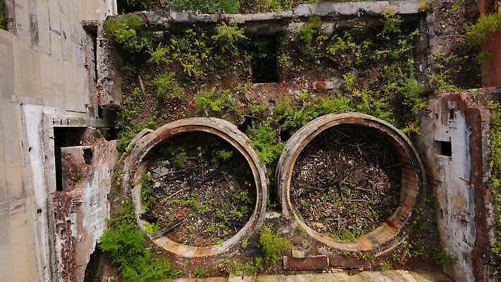 식물 외관 산업 건축양식 공장 자연 날씨 사람없음 야외 건물 탐험 도시 황무지 역사 재산 광석 실업 버리기 감옥 폐허 과거 그런지 석탄 썩음 옛날 채석 파멸 4K MOV 해외동영상 클립영상 건축물 건축 컨셉 비즈니스 공업 모션 금융 생태계 동영상 파일형식 소멸