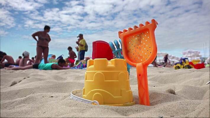 모래 바다 여행 백그라운드 자연 하늘 휴가 조개 휴식 멕시코 사람 해변 야외 물 여름 파란색 장난감 햇빛 태양 맑음 침묵 소라 모래언덕 양동이 오브젝트 휴양지 태평양 석호 몰디브 블러 칸쿤 파라다이스 4K MP4 해외동영상 클립영상 자연요소 계절 아시아 컬러 컨셉 북아메리카 날씨 어패류 소리 장소 언덕 생태계 동영상 파일형식