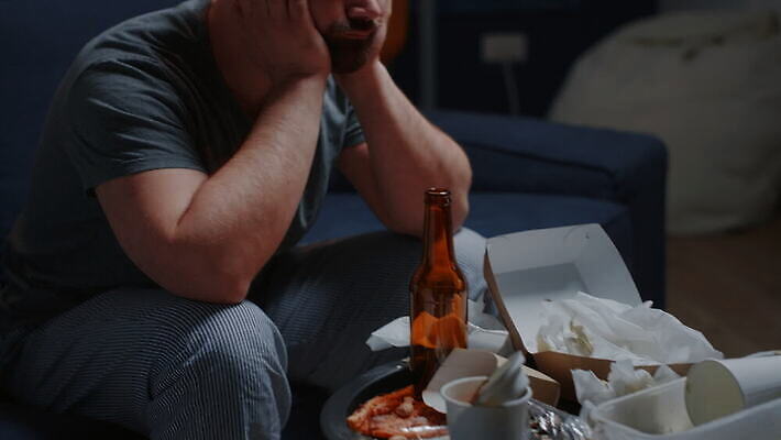 감정 스트레스 건강 피곤 성인 고통 슬픔 표현 체험 좌절 고독 눈물 걱정 불행 문제 긴장 우울증 자살 적자 피해자 혼자 정신건강 4K MOV 해외동영상 클립영상 컨셉 사람 피해 질병 동영상 파일형식