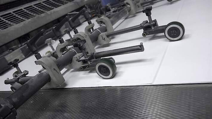 식물 산업 종이 컬러 비즈니스 공장 주택 사람없음 책 상점 기계 장비 업무 작업실 신문 제조 인쇄 상업 언론 공학 방법 출판 4K HD MP4 해외동영상 클립영상 교육 공업 건물 간행물 작업 뉴스 동영상 파일형식