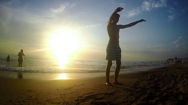 직업 라이프스타일 웰빙 남자 실루엣 스포츠 바다 올림픽 십자가 신체 모션 하늘 바닥 기술 건강 사람 야외 조깅 운동 점프 일몰 에너지 업무 유연 연습 체육관 체조선수 히스패닉 느림 완벽 프리스타일 크로스핏 MOV 해외동영상 슬로모션 클립영상 컨셉 운동선수 촬영기법 생활 노을 작업 체조 동영상 파일형식