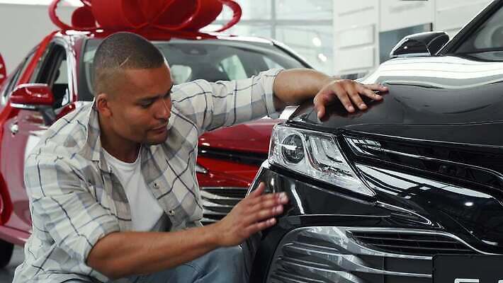 라이프스타일 행복 산업 여행 비즈니스 교통시설 자동차 성공 열쇠 한명 미소 안전 판매 운전 자유 운전사 고급 구매 가격 고객 긍정 엔진 소매 주인 보험 모터 대여 대출 면허증 임대 자동 소유 안락 4K MOV 해외동영상 클립영상 직업 1 감정 육상교통 교통 컨셉 모션 표정 사람 생활 금융 경제 쇼핑 시설 동영상 면허 증명서 파일형식