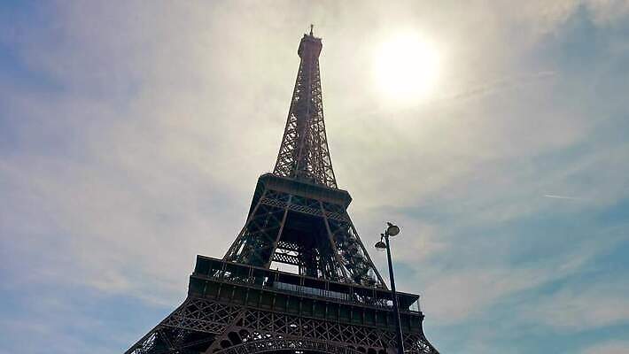 나무 응시 공원 꽃 유럽 문화 여행 건축양식 하늘 휴가 사람 사람없음 건물 파란색 햇빛 탑 금속 놀람 봄 낭만 프랑스 벚꽃 도시 체리 역사 에펠탑 철 심볼 천연기념물 프랑스어 랜드마크 수도권 웅장함 파리(프랑스) 4K 타임랩스 MP4 해외동영상 클립영상 식물 문자 건축물 시선 계절 공공시설 건축 감정 나라 컬러 컨셉 과일 재질 촬영기법 표정 태양 지역 파리 동영상 파일형식