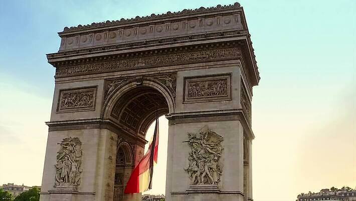 나무 유럽 문화 도로 길 여행 건축양식 자동차 거리 사람없음 도시풍경 일출 황혼 일몰 프랑스 도시 원형 역사 야간 심볼 아치 재택근무 천연기념물 프랑스어 나폴레옹 랜드마크 파리(프랑스) MP4 해외동영상 클립영상 자연요소 도형 식물 문자 건축 나라 육상교통 비즈니스 교통시설 풍경 노을 동영상 파일형식