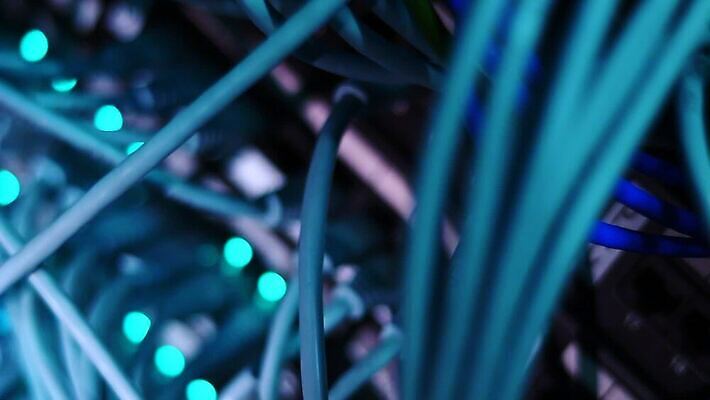 디자인 산업 과학 인터넷 통신 부분 기술 사람없음 빛 컴퓨터 자료 어둠 장비 정보 그물 네트워크 플러그 코드 전기에너지 연결 접속 속도 전자 철사 섬유 스위치 랜 서버 신발장 하드웨어 네트워킹 MOV 해외동영상 클립영상 전자제품 에너지 직물 동영상 파일형식