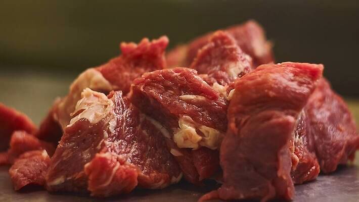 동물 전통 접시 음식 백그라운드 다이어트 채소 자연 탁자 불 건강 육류 돼지고기 스테이크 요리 사람없음 빨간색 여름 주방 식당 요리사 식사 저녁식사 치킨 소고기 흰색 신선 뜨거움 연기 맛 그릴 바비큐 굽기 먹기 준비 날것 점심식사 맛있는 4K MP4 해외동영상 클립영상 자연요소 직업 식기 계절 컬러 가구 컨셉 식재료 모션 주방용품 서양음식 상점 구이 생태계 동영상 닭고기요리 파일형식