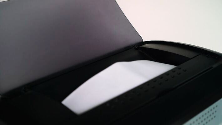 디자인 종이 백그라운드 컨셉 비즈니스 통신 주택 기술 사람없음 전자제품 컴퓨터 사무실 디지털 기계 공백 장비 흰색 업무 인쇄 책상 계약 문서 페이지 팩스 경영 고립 멀티 스캐너 4K MOV 해외동영상 클립영상 컬러 가구 건물 사무용품 작업 동영상 파일형식